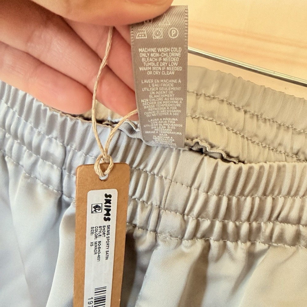 Skims Sporty Satin Shorts In Mirror Silver Sz XS NWT $98 - Picture 9 of 9